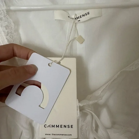 NWT Commense lace trim tie-front linen top - Picture 2 of 2